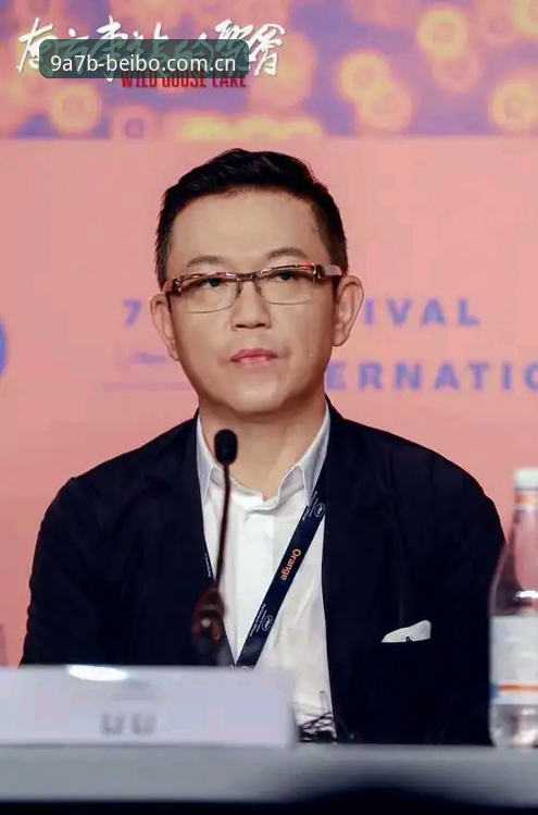 贝纳蒂亚的体育总监之路vs拉比奥签约闹剧：一场关于人性与管理的硬核较量